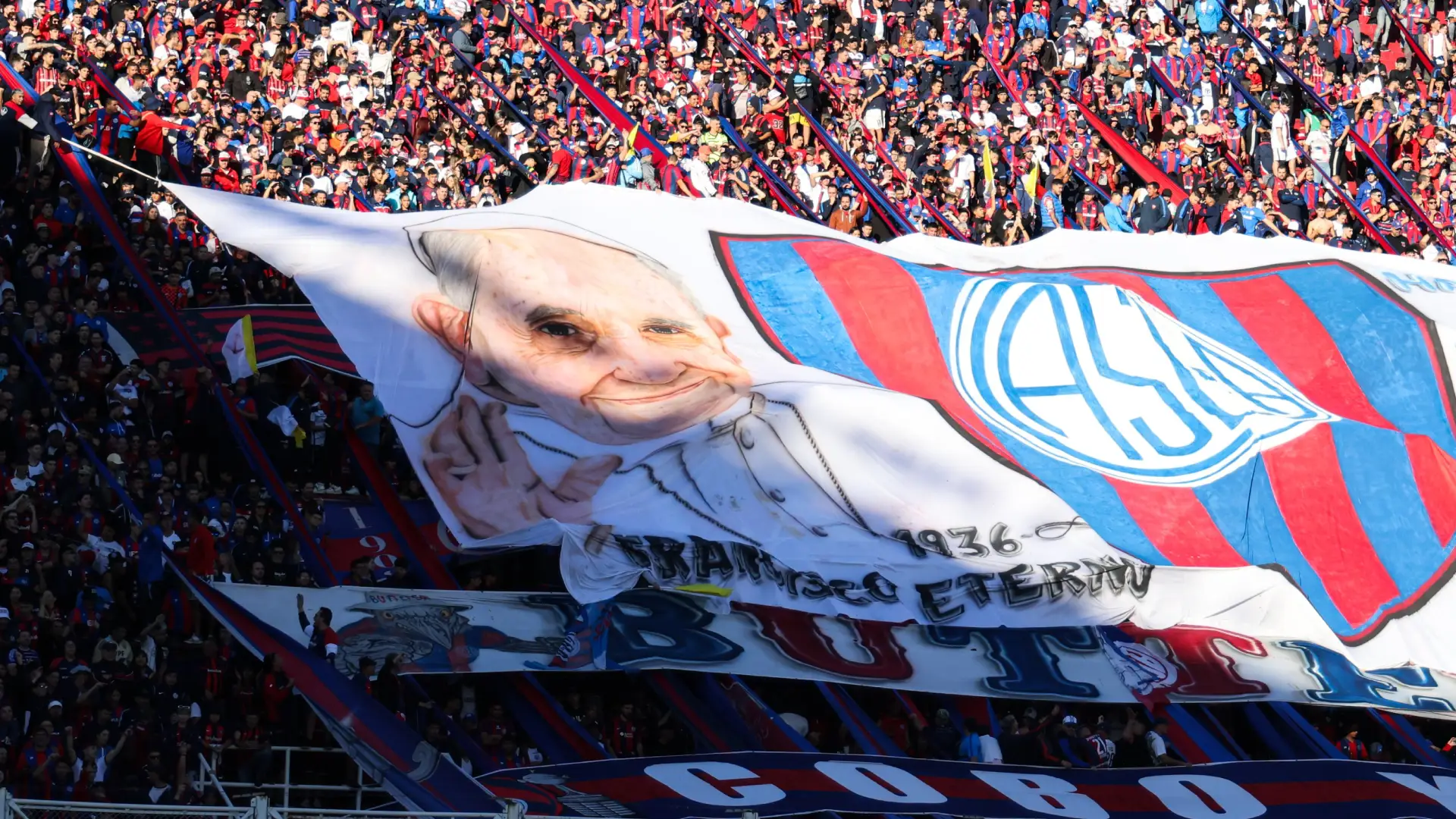 homenaje-al-papa-san-lorenzo El homenaje de San Lorenzo al papa Francisco.