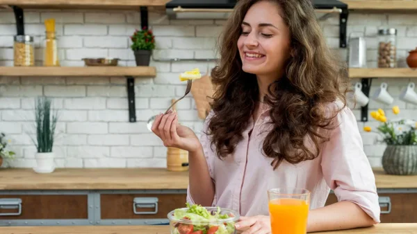 La razón por la que los desayunos deben incluir verduras, según los nutricionistas La razón por la que los desayunos deben incluir verduras, según los nutricionistas