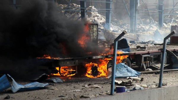 Al menos 40 personas murieron por explosión en puerto comercial de Irán