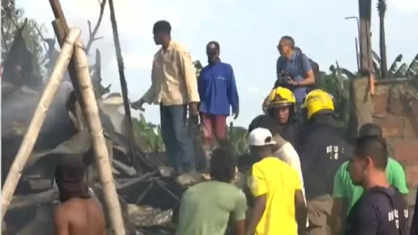 Incendio devastador en barrio Mojica, en Cali, deja 13 viviendas destruidas Incendio devastador en barrio Mojica, en Cali, deja 13 viviendas destruidas