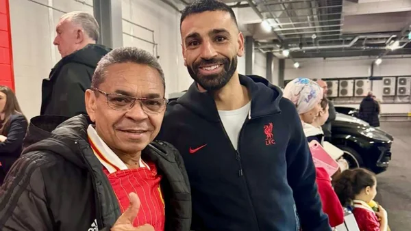 La humilde e inesperada celebración de Mane Díaz por título de su hijo en Liverpool