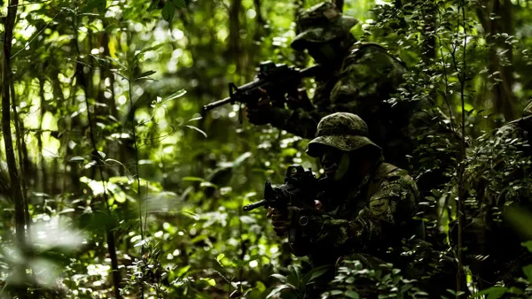 Abren indagación contra brigadier general del Ejército por presuntos nexos con disidencias de las Farc