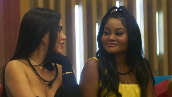 ¿Nuevo dúo?: La Jesuu consuela a Karina en La Casa de los Famosos Colombia