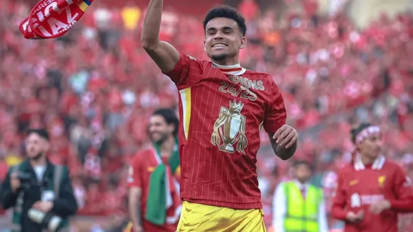 Una millonada: esto ganó Liverpool tras coronarse campeón de la Premier League