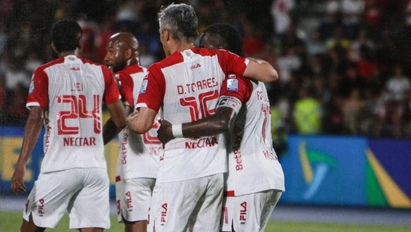 “Ganamos, pero no por nuestra hinchada”: Daniel Torres reclamó a aficionados de Santa Fe