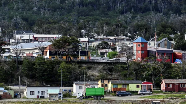 Alerta por tsunami tras sismo de 7.5 que sacudió el sur de Chile Alerta por tsunami tras sismo de 7.5 que sacudió el sur de Chile