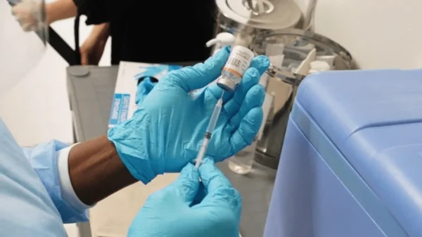 Vacúnate en la FILBo 2025: la Secretaría de Salud dispuso punto de vacunación