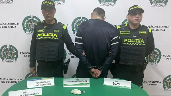 Joven apuñaló sin razón a dos mujeres en una calle de Fontibón: una de las víctimas murió