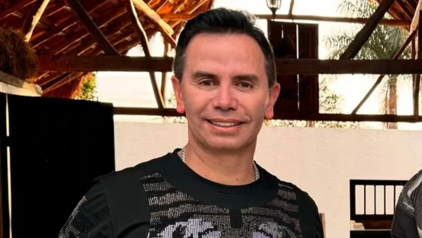 ¡Histórico! Jhonny Rivera recibe reconocimientos tras su concierto en Bogotá ¡Histórico! Jhonny Rivera recibe reconocimientos tras su concierto en Bogotá