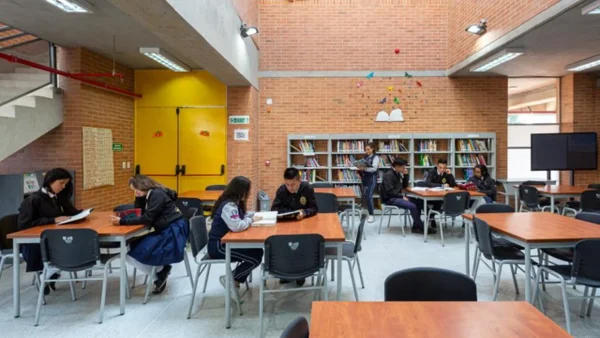 Más de 3.000 cupos disponibles: inició la tercera convocatoria de Jóvenes a la E en Bogotá Más de 3.000 cupos disponibles: inició la tercera convocatoria de Jóvenes a la E en Bogotá