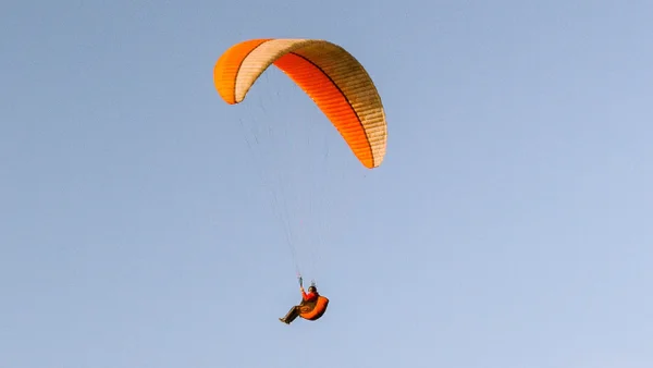 Parapentista y turista resultan heridos tras accidente en el Cañón del Chicamocha