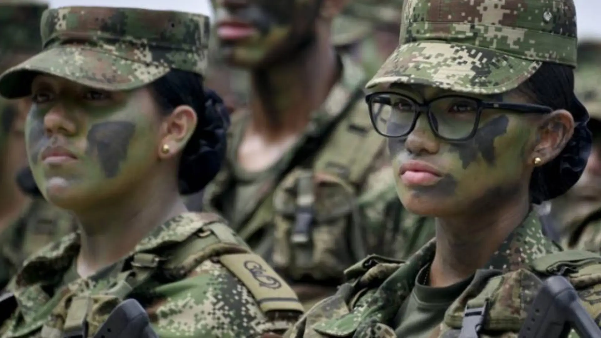 Servicio militar mujeres