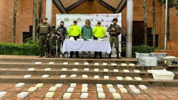 Ejército desmanteló laboratorio de cocaína que producía cerca de 250 kilos semanales Ejército desmanteló laboratorio de cocaína que producía cerca de 250 kilos semanales