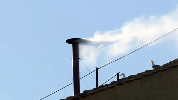 Atención | Humo blanco en el Vaticano: ya fue elegido el nuevo papa Atención | Humo blanco en el Vaticano: ya fue elegido el nuevo papa