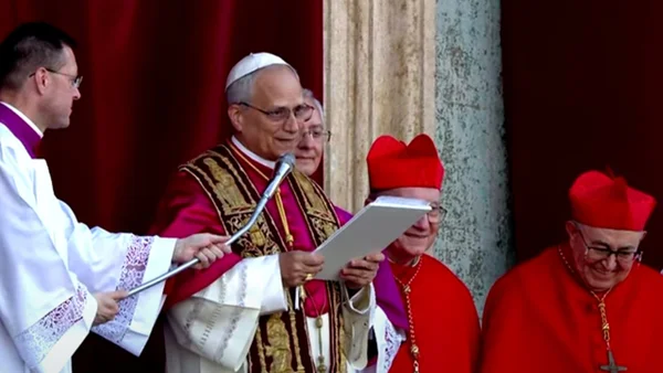 "La paz sea con todos ustedes": León XIV en su primer mensaje como papa