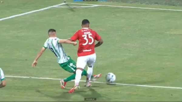 El polémico penalti que pitaron en contra de Atlético Nacional: ¿Fue falta de Camilo Cándido?