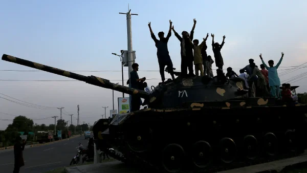 India y Pakistán acordaron alto al fuego "total e inmediato": Donald Trump