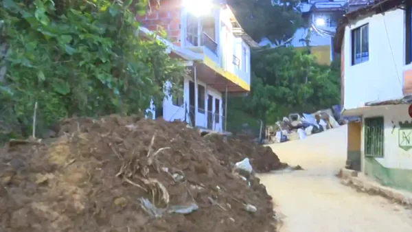 Inicia retorno de familias en Sabaneta, Antioquia, tras emergencia por deslizamiento Inicia retorno de familias en Sabaneta, Antioquia, tras emergencia por deslizamiento