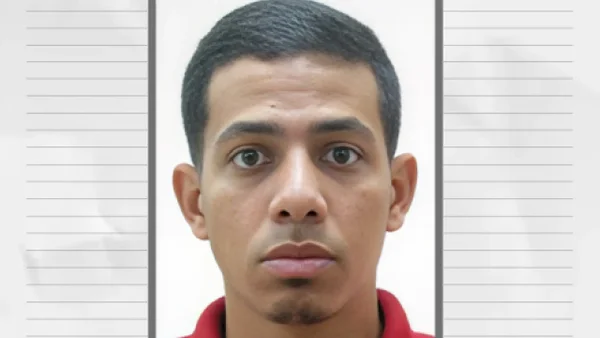 ¿Lo ha visto? Él es alias Cristyans, cerebro del fleteo en bancos y uno de los más buscados en Bogotá ¿Lo ha visto? Él es alias Cristyans, cerebro del fleteo en bancos y uno de los más buscados en Bogotá