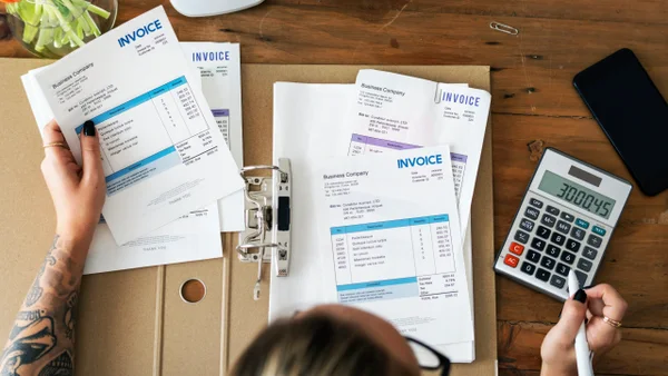 Así puede modificar el estrato social en los servicios públicos en Colombia: paso a paso