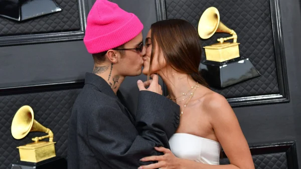 Justin Bieber sorprende a su esposa con una serenata al mejor estilo mexicano Justin Bieber sorprende a su esposa con una serenata al mejor estilo mexicano