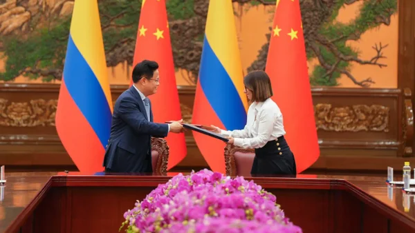 “No es un tratado comercial”: canciller explica los puntos clave tras adhesión de Colombia a la ruta de la seda “No es un tratado comercial”: canciller explica los puntos clave tras adhesión de Colombia a la ruta de la seda