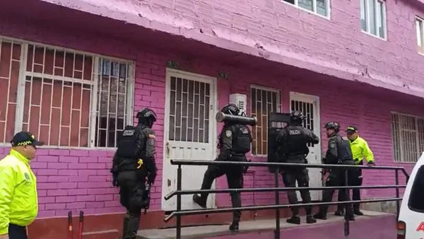 Allanan cuatro casas usadas para venta de drogas en un mismo barrio de Bogotá: esto encontraron