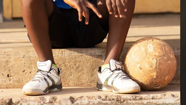 Atacaron y quemaron bus de una escuela de fútbol en Jamundí: el conductor resultó herido Atacaron y quemaron bus de una escuela de fútbol en Jamundí: el conductor resultó herido