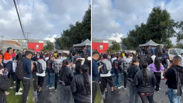 Seguidores se tomaron las afueras de la Casa de los Famosos para mostrar su apoyo a este participante Seguidores se tomaron las afueras de la Casa de los Famosos para mostrar su apoyo a este participante