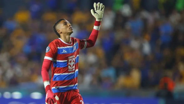 El infantil error por el que critican a Kevin Mier en México y que le costó una final a Cruz Azul