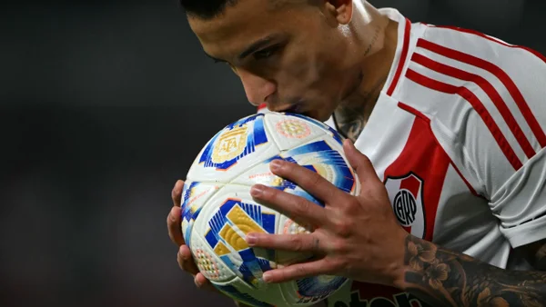 Castaño falló su penal y River Plate fue eliminado por Platense en el Monumental Castaño falló su penal y River Plate fue eliminado por Platense en el Monumental