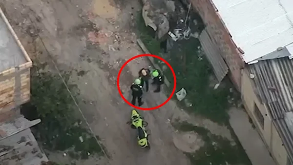 VIDEO | Dron captó momento en el que hombre escondía droga en llantas para venderla en Bogotá