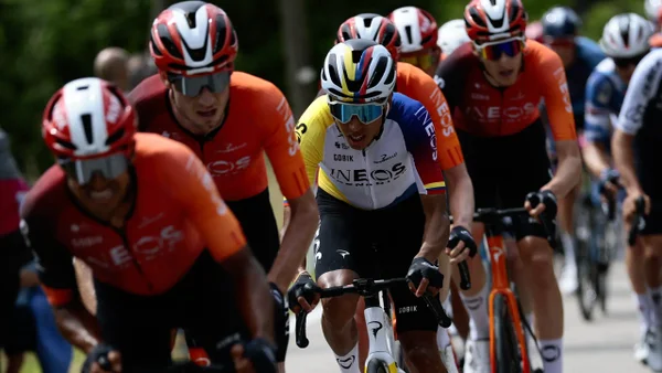 Egan Bernal regresó al top 10 de la clasificación general en el Giro de Italia
