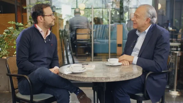 El general (r) Naranjo habla sobre el momento del país, el presidente y las elecciones de 2026