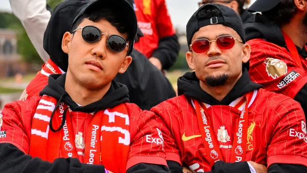 ¡Como un auténtico ídolo! La impresionante ovación a Luis Díaz en celebración del Liverpool ¡Como un auténtico ídolo! La impresionante ovación a Luis Díaz en celebración del Liverpool