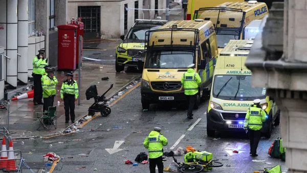 Atropello masivo en Liverpool deja 27 personas hospitalizadas Atropello masivo en Liverpool deja 27 personas hospitalizadas