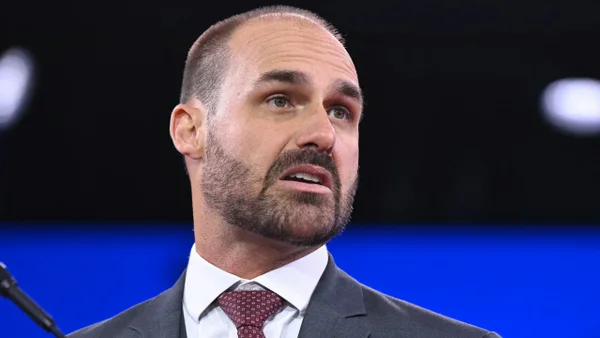 Piden investigar al hijo del expresidente Jair Bolsonaro: ¿Cuáles son los motivos?