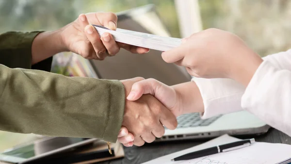 DIAN citará a miles de contribuyentes para que se pongan al día con sus deudas