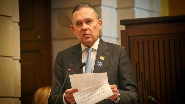 Presidente del Congreso, Efraín Cepeda, alertó a la ONU y la OEA posible ruptura del orden constitucional en Colombia