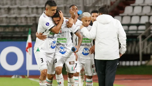 Once Caldas viajó a Brasil sin uno de sus titulares debido a una demanda de alimentos