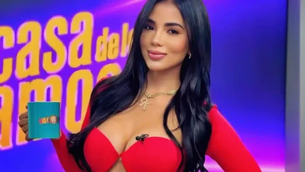 Así fue el regreso de Karina García al modelaje: se robó todas las miradas