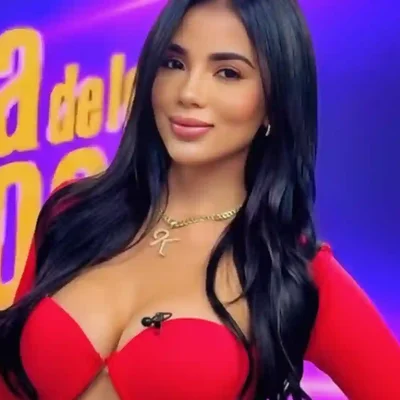 Así fue el regreso de Karina García al modelaje: se robó todas las