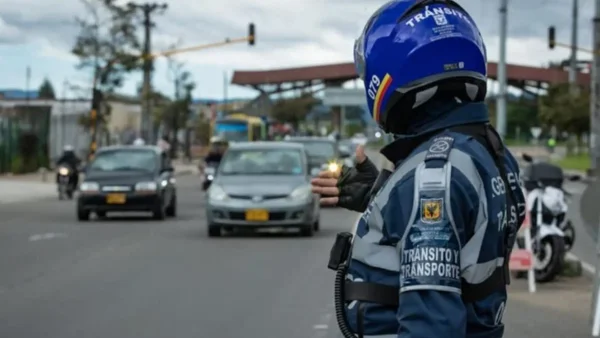 La dura multa a la que se enfrentan los conductores por no tener la placa legible