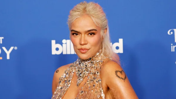 Karol G desempolva inéditas fotografías de su fiesta de 15 años: ¿cambió mucho?