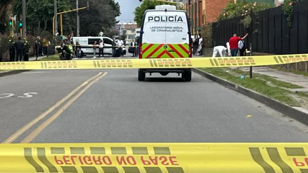 Autoridades investigan presunto caso de suicidio en el centro de Bogotá Autoridades investigan presunto caso de suicidio en el centro de Bogotá