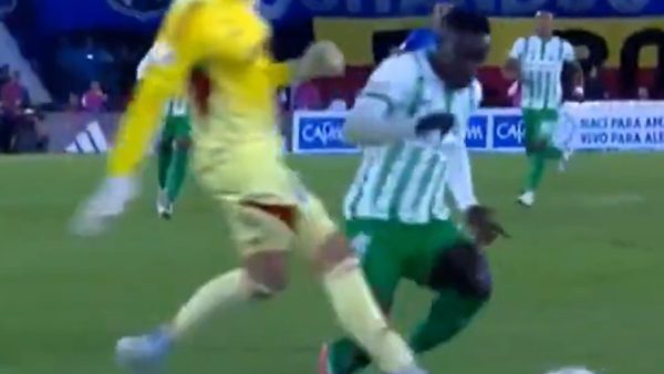 ¿Era penalti para Nacional vs. Millonarios? Vea el VIDEO de la polémica jugada en El Campín