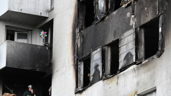 Incendio en un edificio en Francia deja cuatro muertos, entre ellos un niño Incendio en un edificio en Francia deja cuatro muertos, entre ellos un niño
