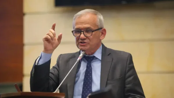 Fiscalía pide cárcel para Carlos Ramón González por escándalo de la UNGRD Fiscalía pide cárcel para Carlos Ramón González por escándalo de la UNGRD