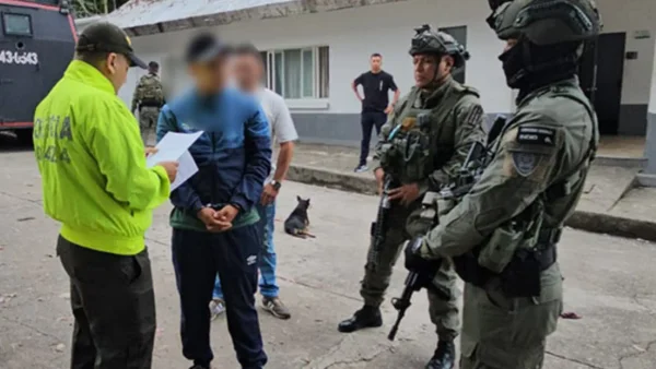 Cayó el ‘Profe’, cabecilla del GAO-r que reclutaba menores bajo la fachada de entrenador deportivo Cayó el ‘Profe’, cabecilla del GAO-r que reclutaba menores bajo la fachada de entrenador deportivo