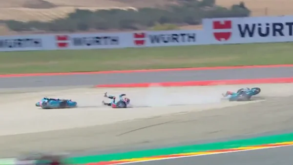 David Alonso sufrió fuerte accidente en el Gran Premio de Aragón de Moto 2: terminó en el hospital David Alonso sufrió fuerte accidente en el Gran Premio de Aragón de Moto 2: terminó en el hospital